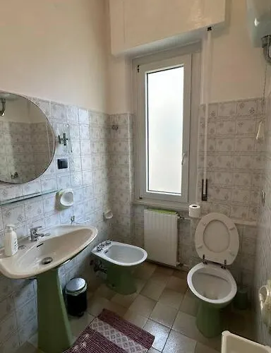 Mami A 2 Passi Dal Mare Genua