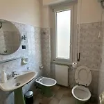 Mami A 2 Passi Dal Mare Генуя